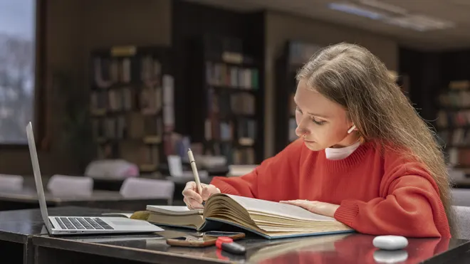 Las 26 mejores listas de Spotify para estudiar medicina