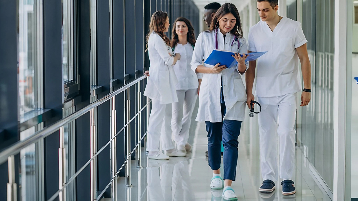 Prácticas externas en medicina: Guía completa para aprovecharlas al máximo